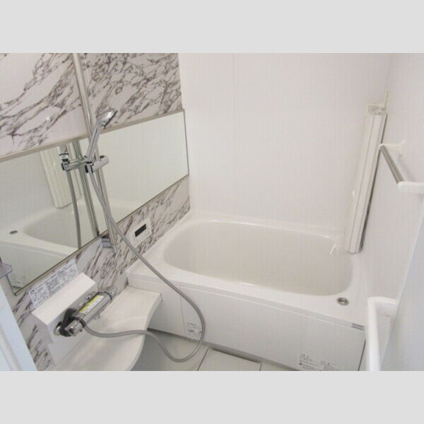 クレマチス102号室 追い焚き給湯機能付き浴室