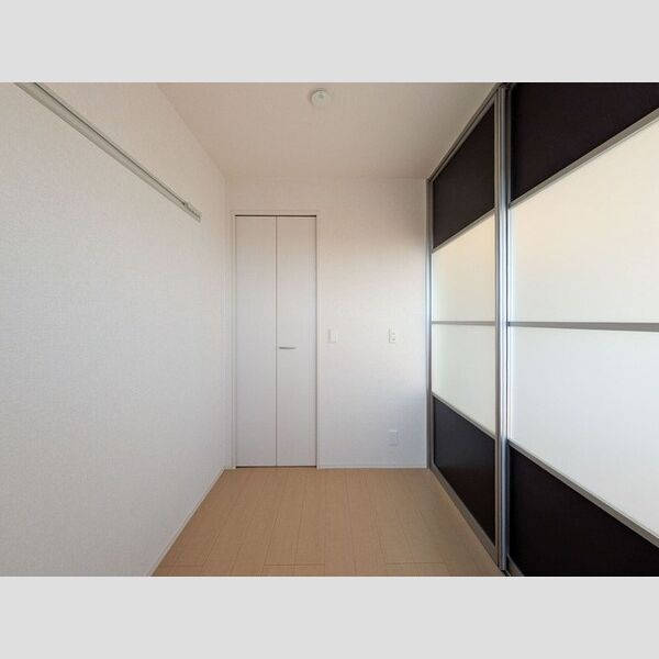 Villa　Etude　Court303号室 洋室