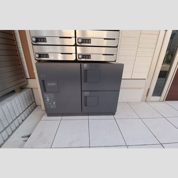 オークス207号室 宅配ボックス