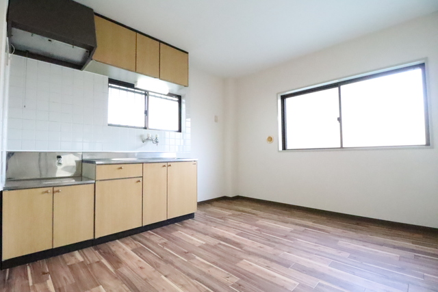 ルーチェ　三ッ藤1階 ダイニングキッチン！