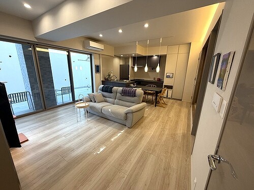 フェリスコート自由が丘 リビングダイニング（退去前）※家具・什器は撤去いたします。