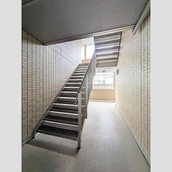 ヴァンフレイス早稲田 ロビー