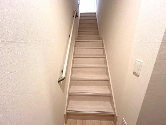 ヴァンベール　ヒルズ 階段