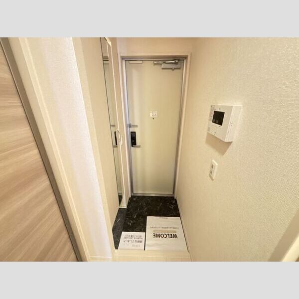 D-room高尾 玄関