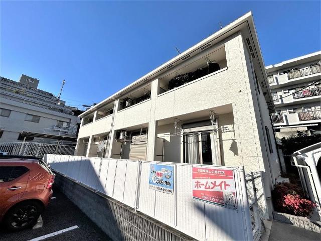 Ovest高田 外観写真（昼）