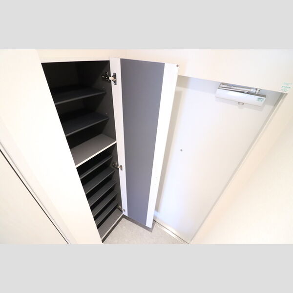 Grace Atago103号室 玄関・シューズボックス