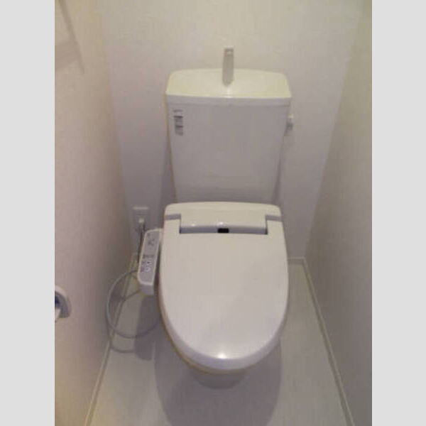 リバーサイド・ヴィラ201号室 温水洗浄暖房便座