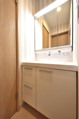 CasaK リネン収納に便利！引出付広幅シャワードレッサー