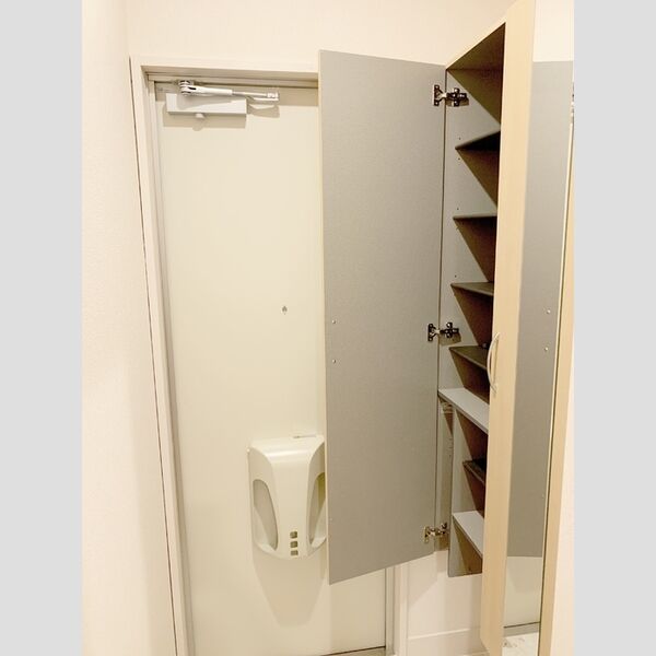 中川レジデンス2 玄関収納