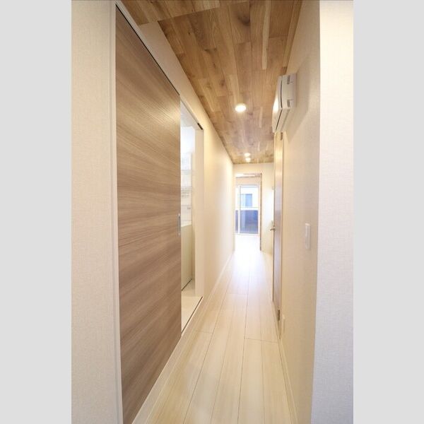 タウンコート上木崎201号室 ★廊下★