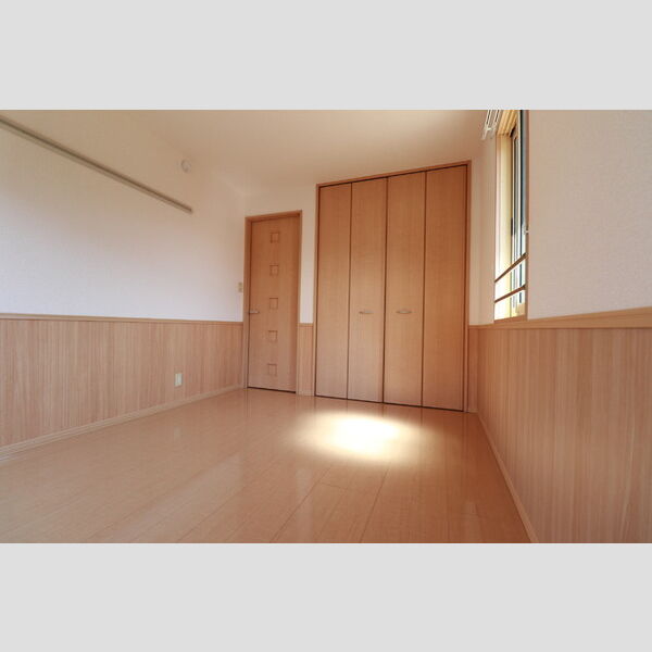 プロイド中央　ABCDEFGH 洋室