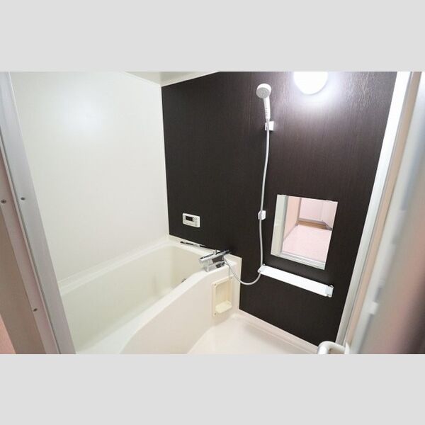 パレススリーゼ1A号室 追い焚き機能付きバス