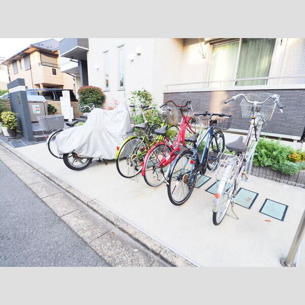 ノワール・エ・ブラン206号室 駐輪スペース