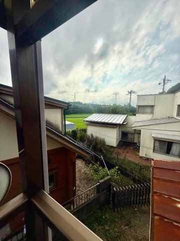 ウィズペットハウス川井町 周りに高い建物はなく抜けた空が見えます