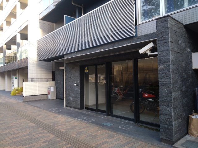 NIKKEIMARKS702号室 エントランス