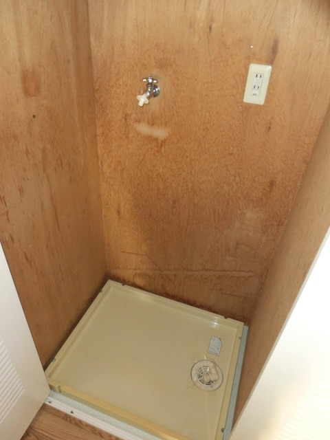 サンガーデン元郷B3階 室内洗濯機置場