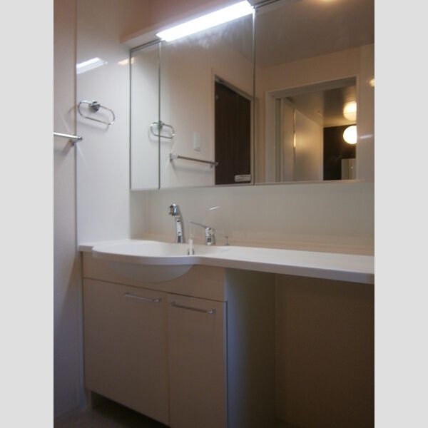 Residence yuna201号室 洗髪洗面化粧台