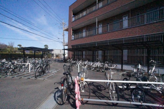 コーポニッコー 駐車場