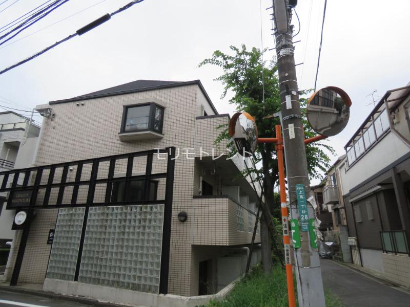 クレッセント三軒茶屋地下1階 外観