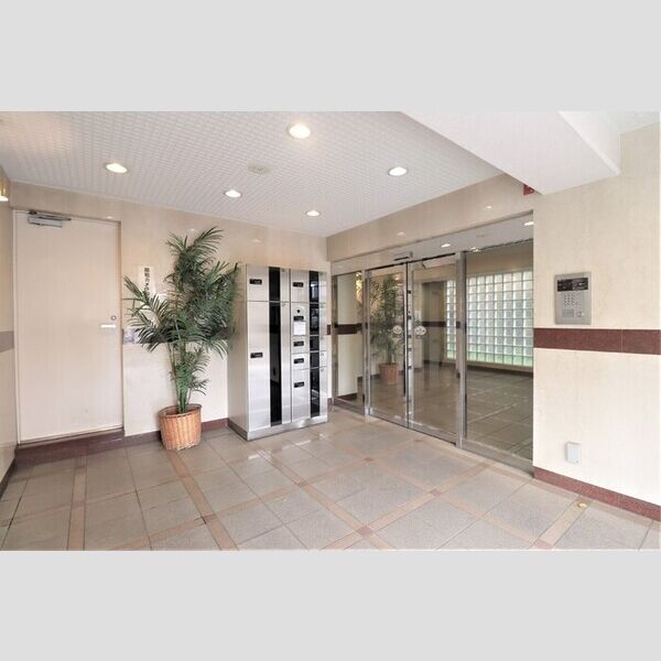 フリーダム光が丘Ⅲ エントランス