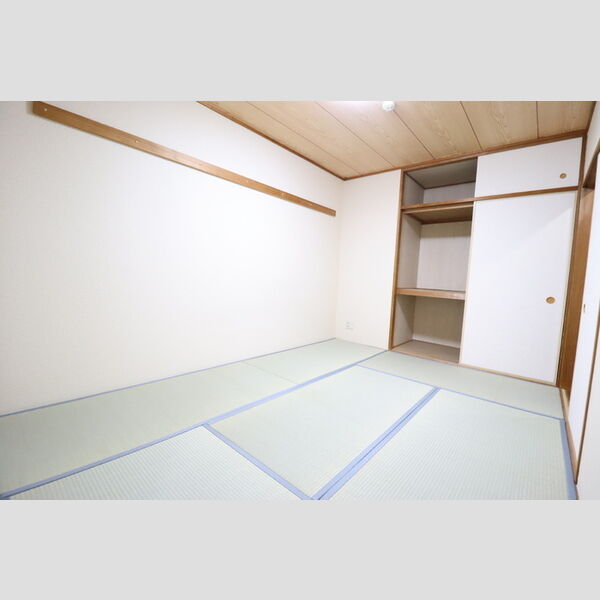 ルーチェ緑が丘A216号室 和室