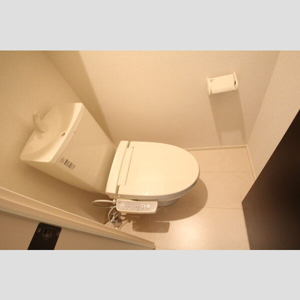 クレールⅦ102号室 トイレは温水洗浄暖房便座付き♪