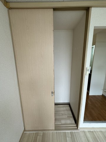 ヒルズ鶴間106号室 収納