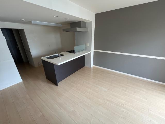 クレスト102号室 リビング