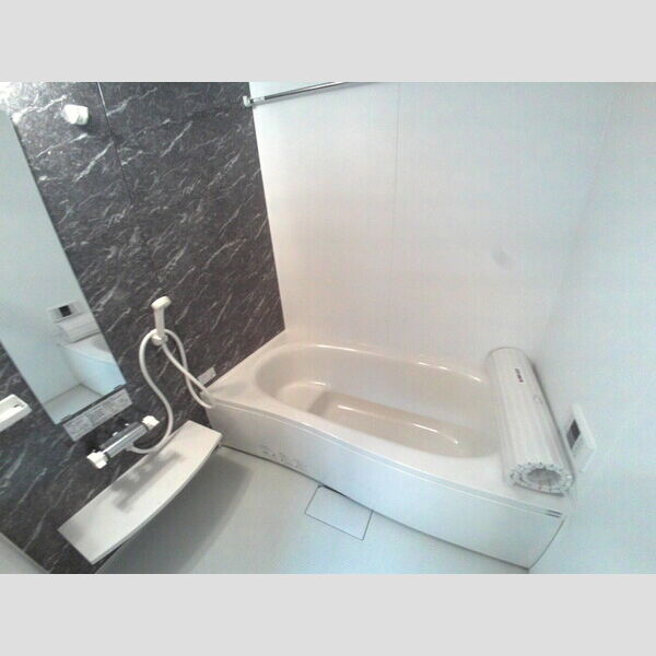 レクエルドK302号室 浴室乾燥機と追い焚き機能付の一坪風呂