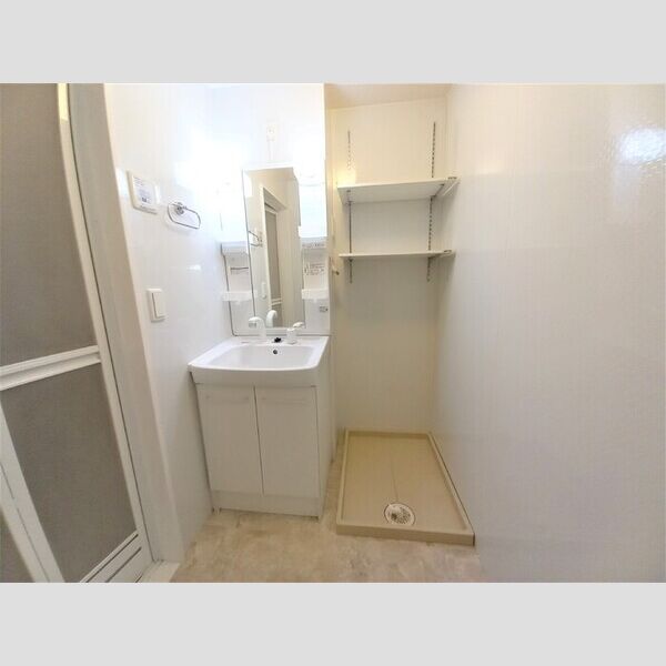 アルバ・グラート　B105号室 同建物別部屋の参考画像