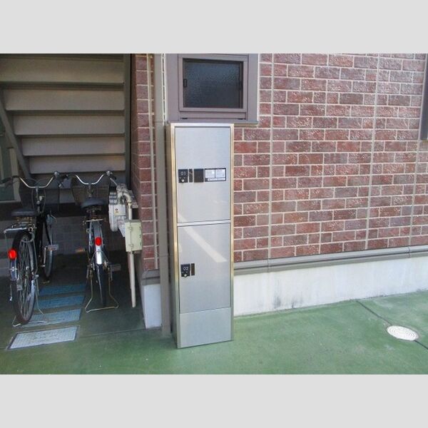 シュタインベルク　東館 宅配BOX