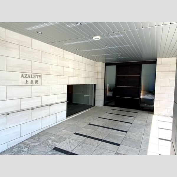 AZALETY上北沢108号室 エントランス