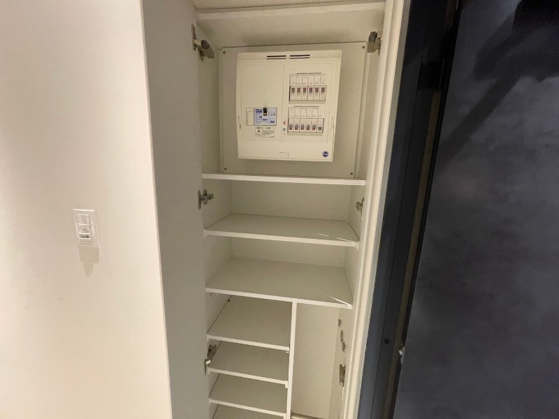 ドムス・スタイル押上2階 下足入れ