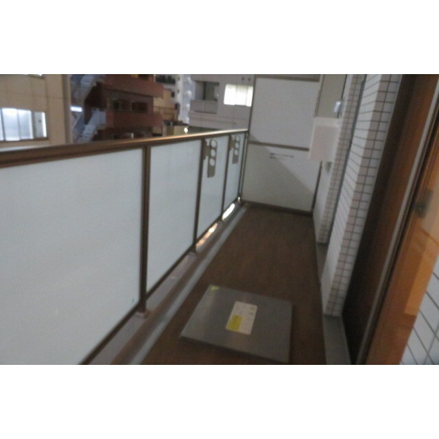 ベルティーセ新宿 バルコニー