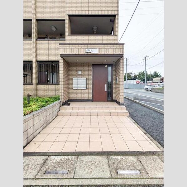 グランツ208号室 エントランス