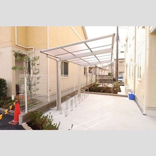 Amapola Annex(アマポーラ アネックス)113号室 屋根付き自転車駐輪場