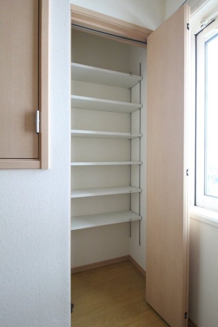 メゾンオルテ2階 収納