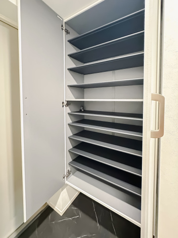 スカイコートリュクス品川大崎301号室 収納