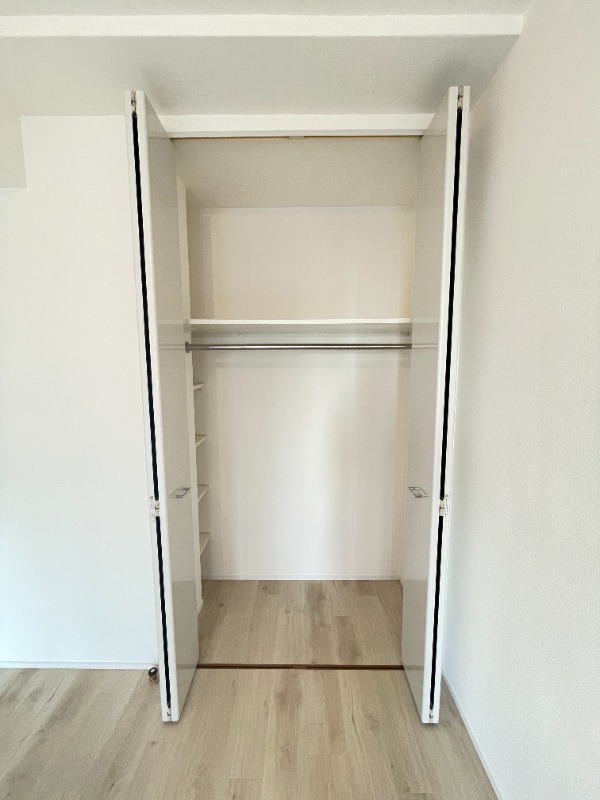 レジディア神田東6階 収納