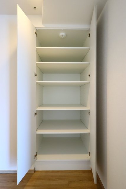 ＤｅＬＣＣＳ白山8階 収納