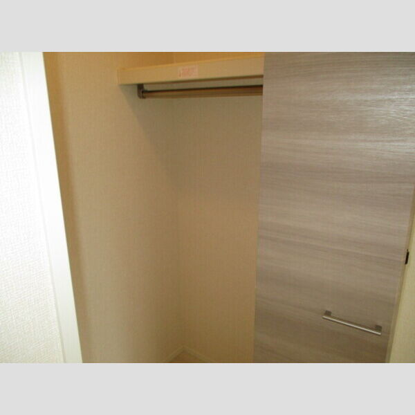 Flare Hills クローゼット