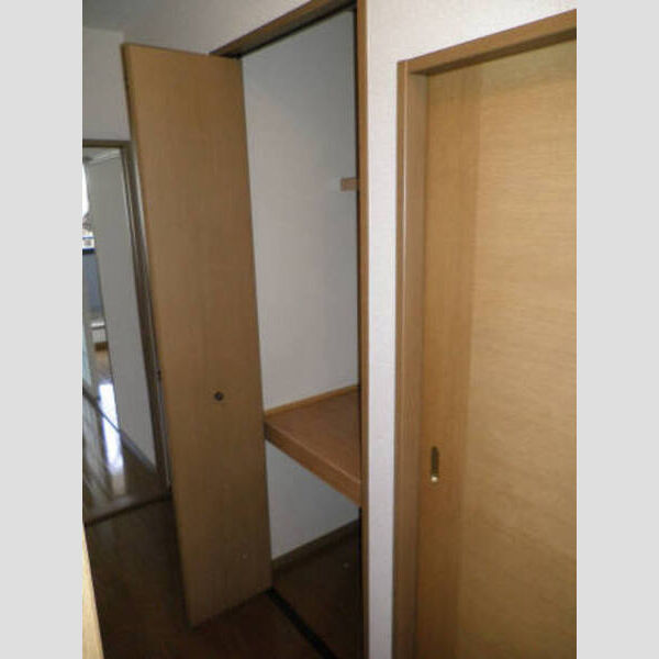 エクセル八雲台101号室 廊下