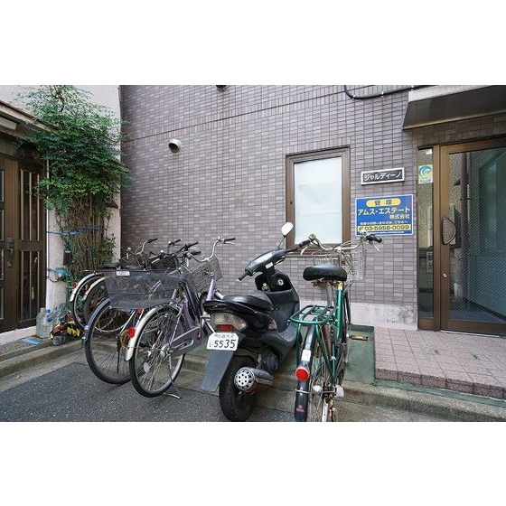 ジャルディーノ0201号室 駐輪スペース