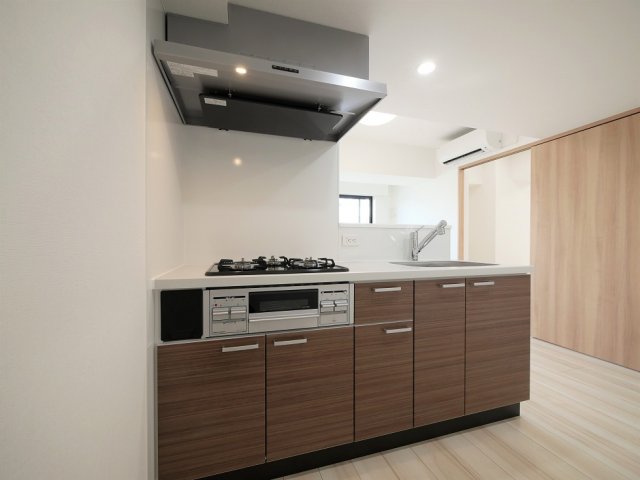 フュージョナル浮間舟渡2階 内観