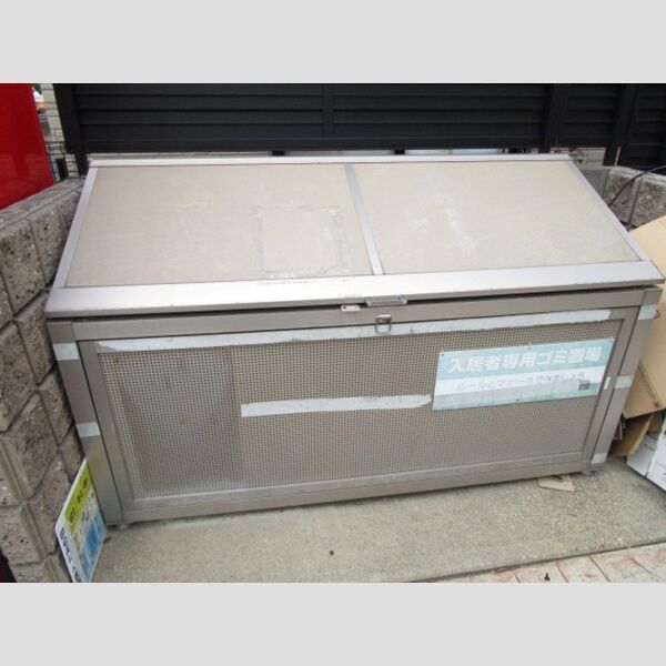 ミ・カーサ 入居者専用ゴミストッカー