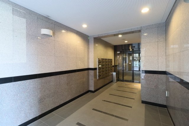 ルーブル戸越公園弐番館103号室 エントランス