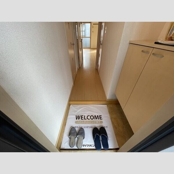 ルミエールモナリエ 玄関