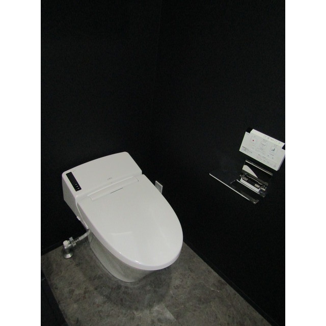 ロアール横浜十日市場1階 内観