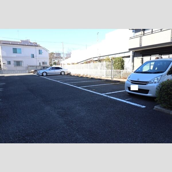 エスポワール東大和303号室 駐車場