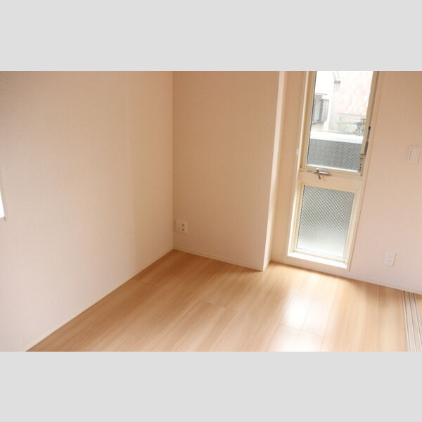 ソフィアハイツ305号室 洋室